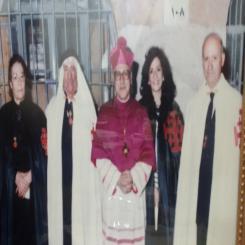 رسامة المرحوم يوسف عوده قموه و المرحوم انيس المعشر بوسام القبر المقدس 